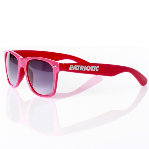 czerwone okulary marki Patriotic